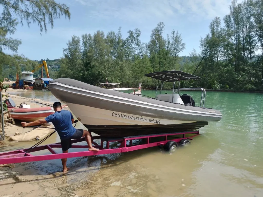 รับลากเรือประจวบคีรีขันธ์