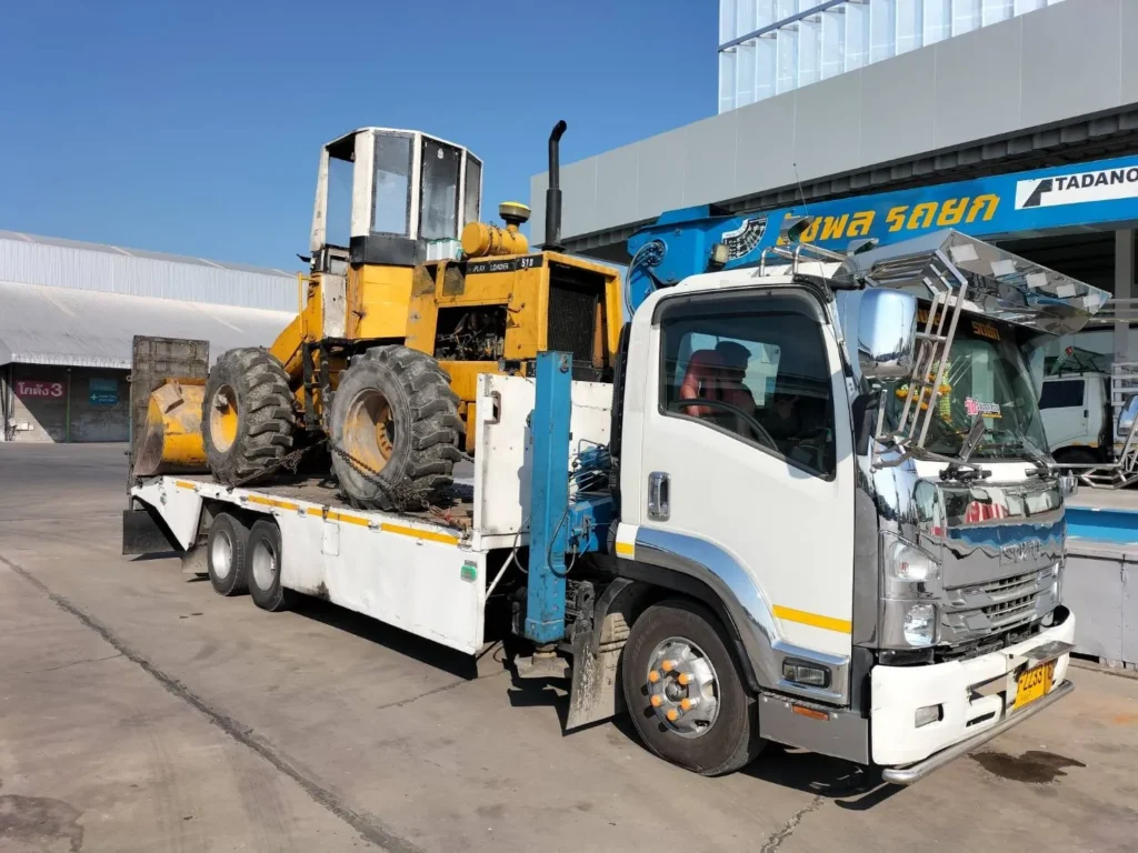 รถยกรถเฮี๊ยบรับจ้างขนย้ายเครื่องจักรประจวบ รถลาก รถสไลด์ในเขตหัวหิน 24 ชั่วโมง ติดต่อโทร 0888000456